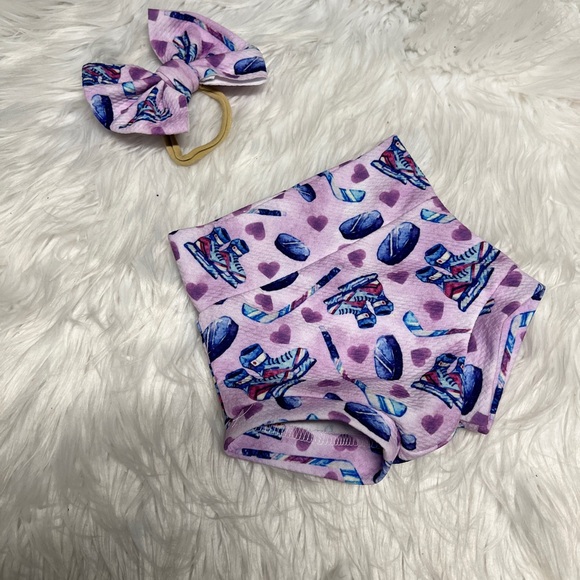 Hockey bummy and bow set. Purple and blue hockey baby set - Picture 3 of 5